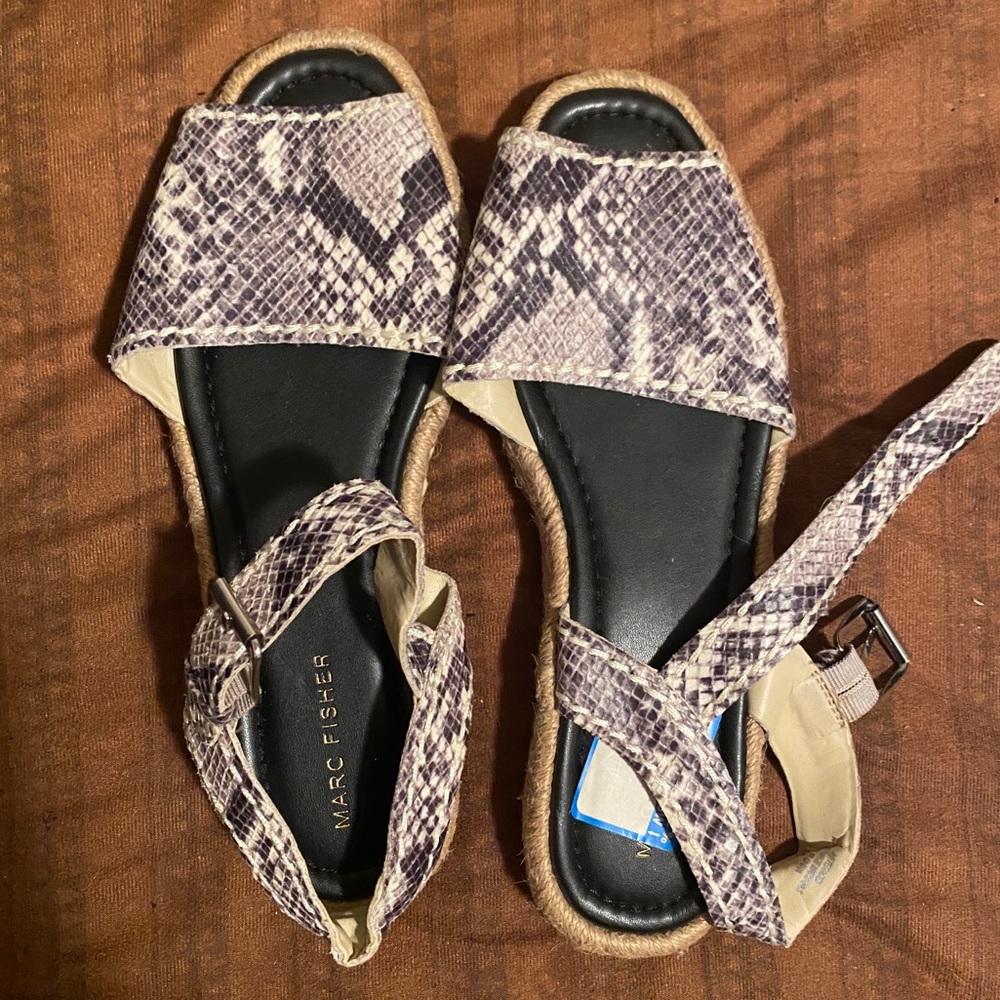Sandal